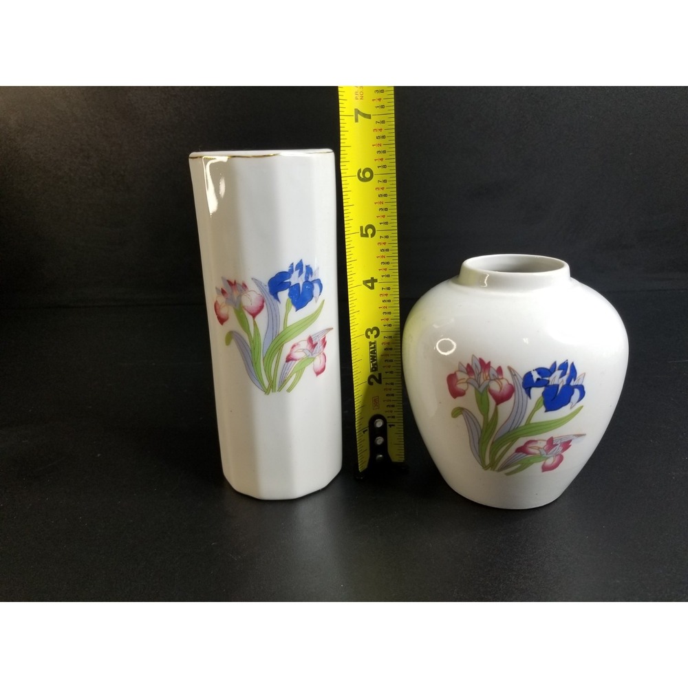 Vintage Handpainted Floral Pattern Vase, RARE - Picture 2 of 4